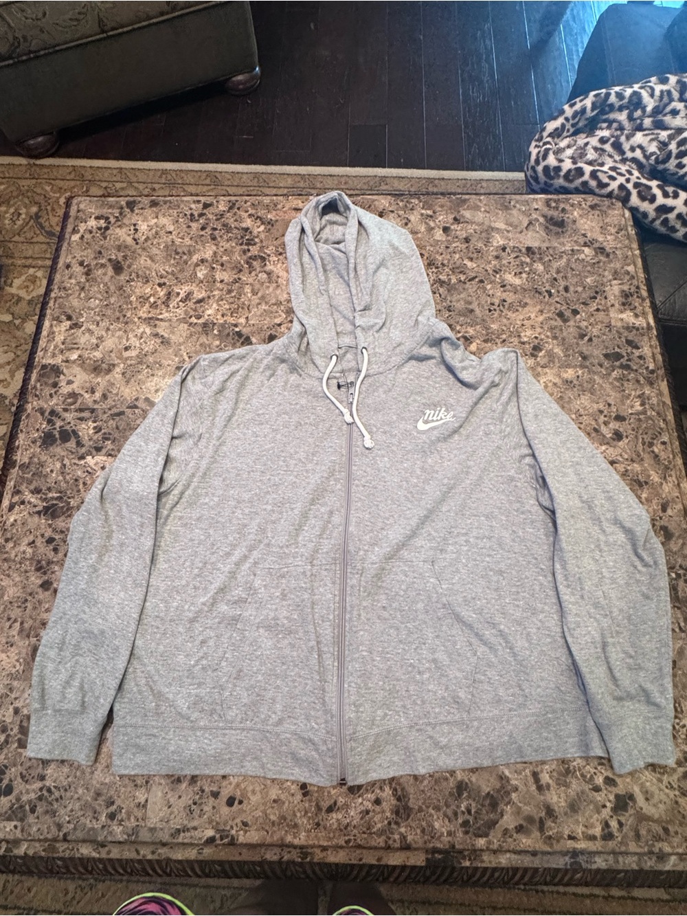 Nike Men's Light Gray Zip-Up Hoodie Sweatshirt